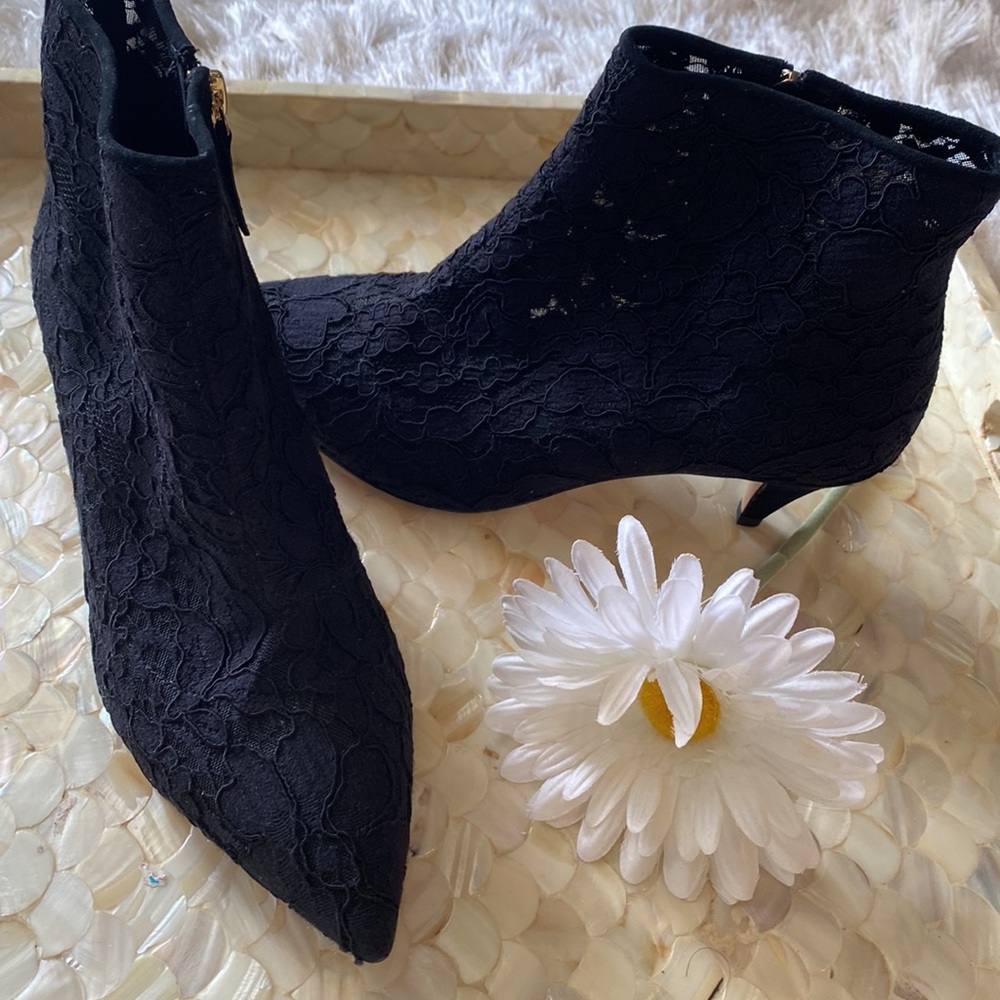 KATE SPADE NEW YORK SZ 6.5 BLACK LACE ANKLE BOOTS LOW HEEL BOOTIE PRE-OWNED NICE